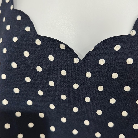 j crew lined scalloped cami with adjustable straps - Picture 3 of 6